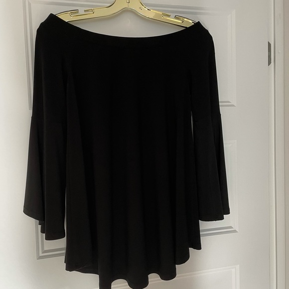 Off the shoulder Joseph Ribkoff top - Picture 2 of 4